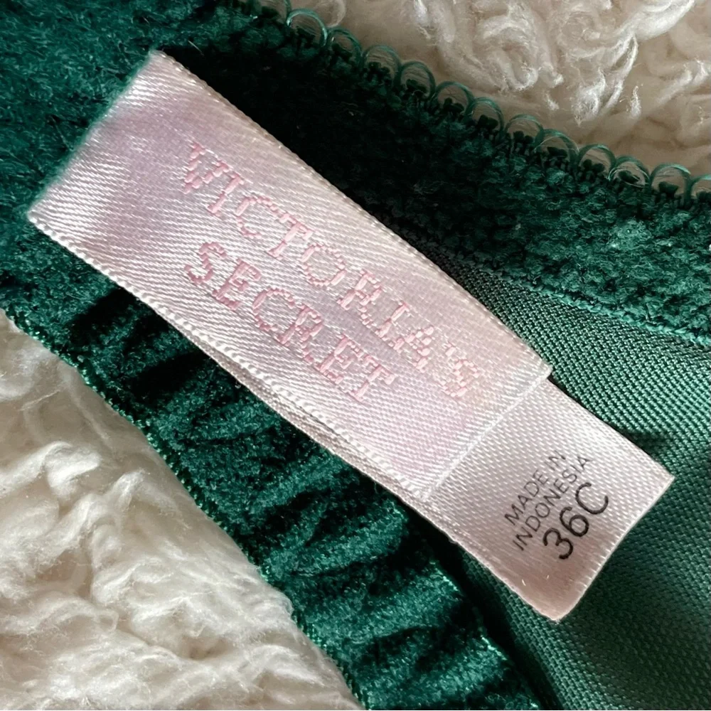 Vintage Victoria's Secret Emerald Green Floral Lace Underwire Bra 36C Lingerie